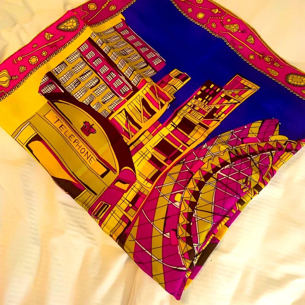 - Absolutely beautiful, authentic brand new 100%silk Emilio Pucci large sc…